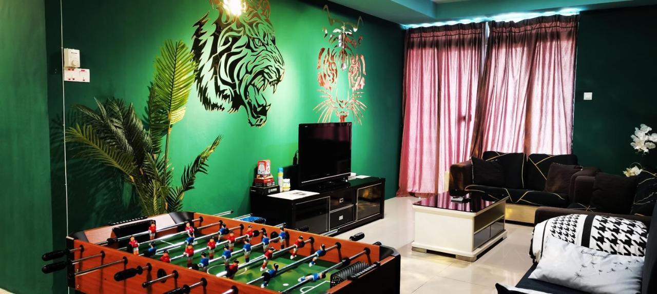 Cozy Forest Themed Homestay 4 Bedroom Куала-Лумпур Экстерьер фото